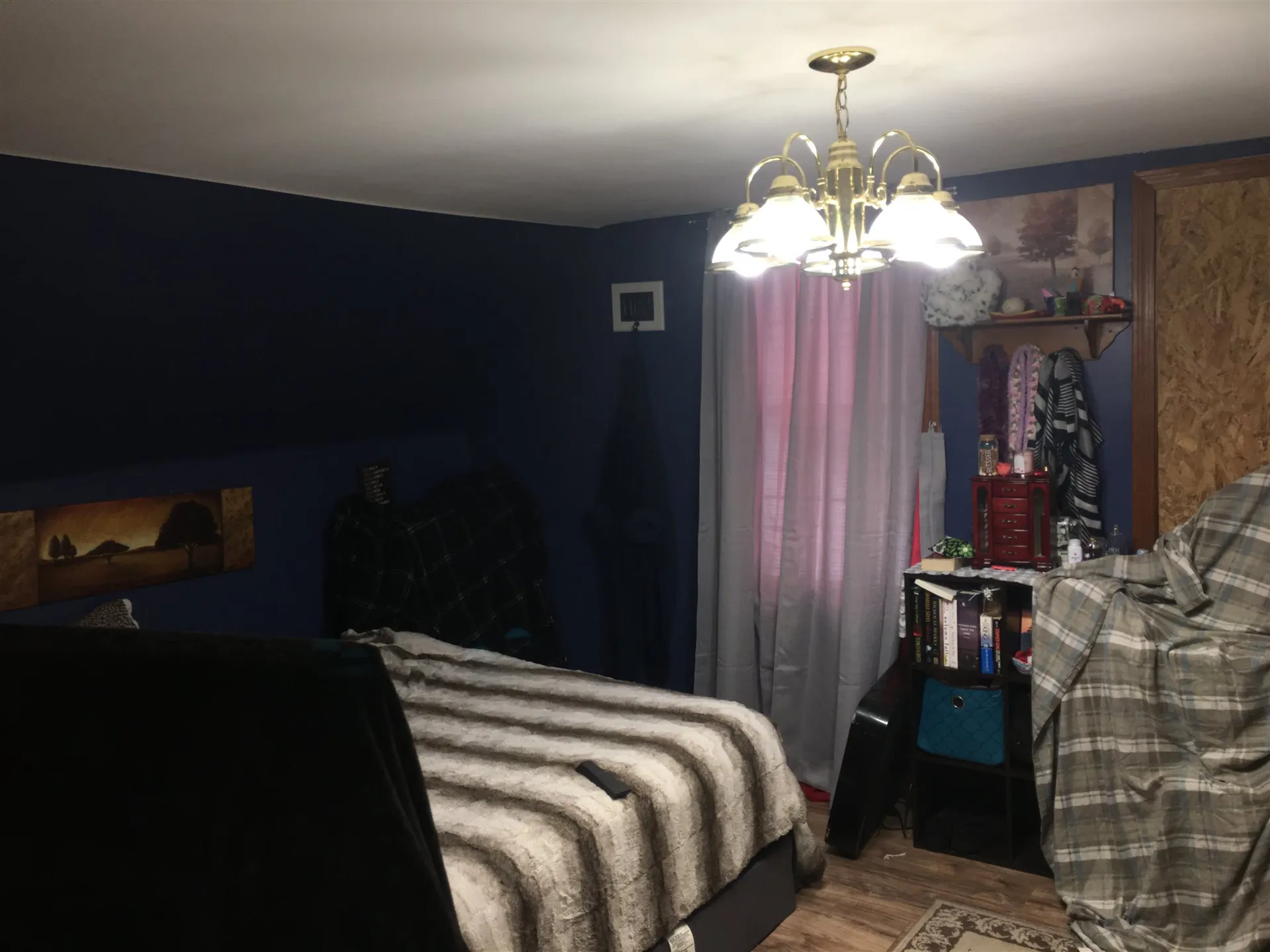 182 Pleasant Street Claremont NH 03743