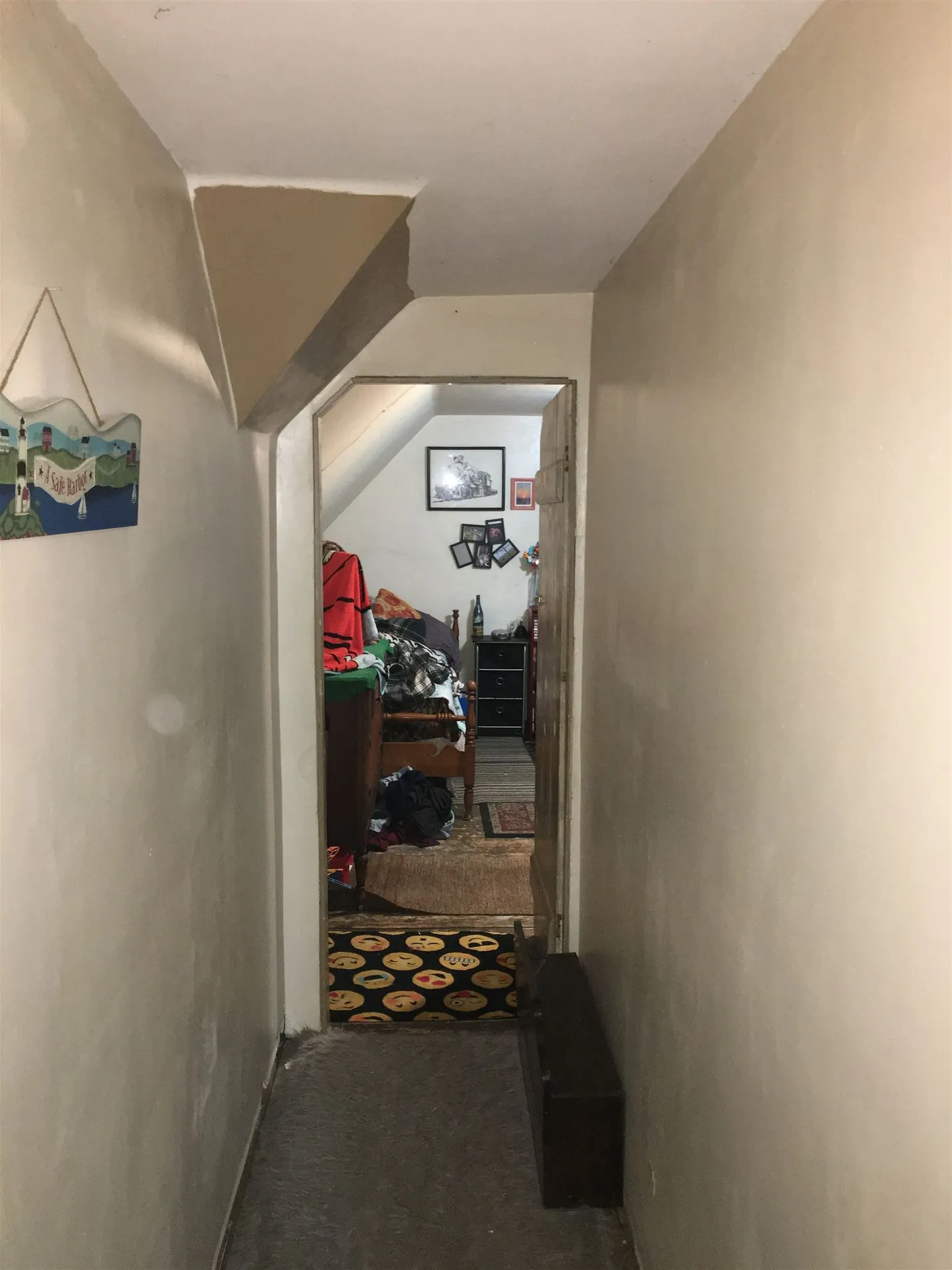 182 Pleasant Street Claremont NH 03743