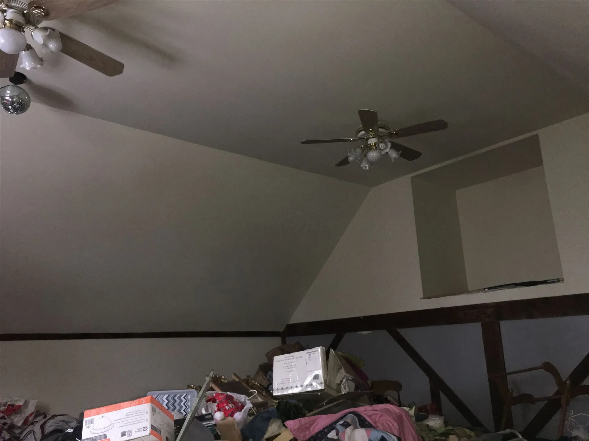 182 Pleasant Street Claremont NH 03743