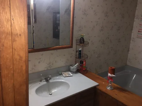 182 Pleasant Street Claremont NH 03743