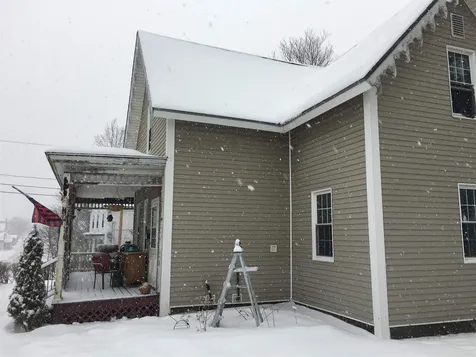 182 Pleasant Street Claremont NH 03743