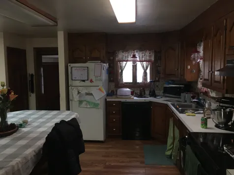 182 Pleasant Street Claremont NH 03743