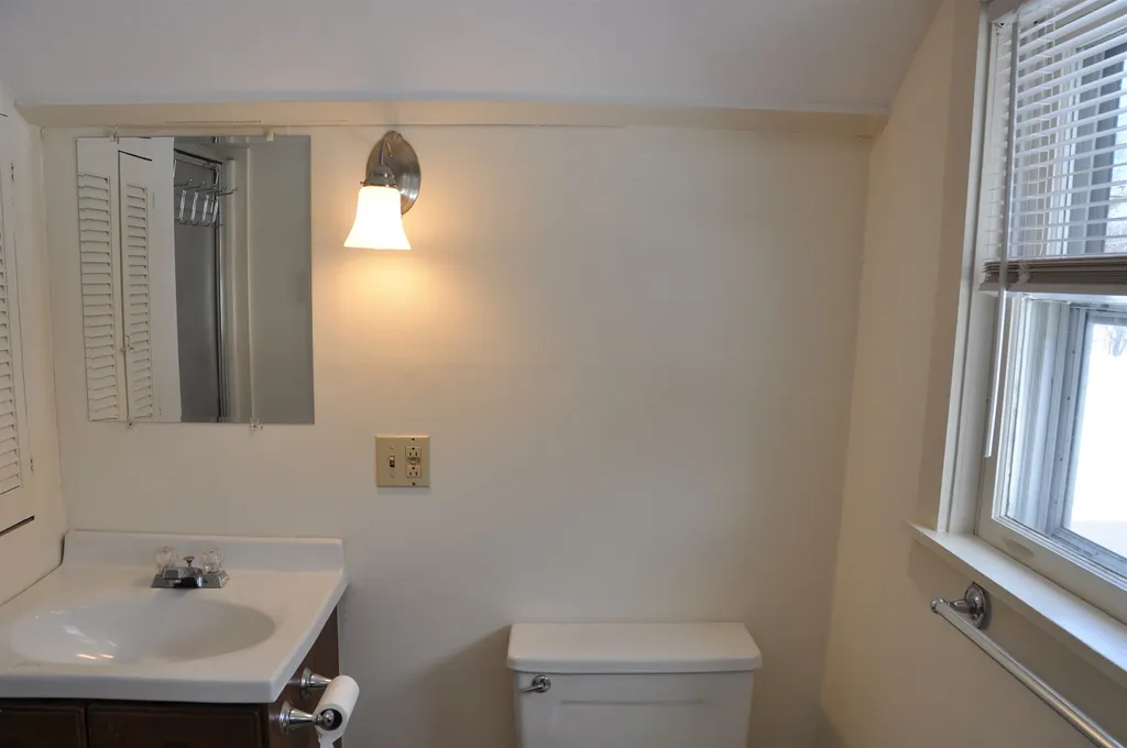 81 Court Street Middlebury VT 05753