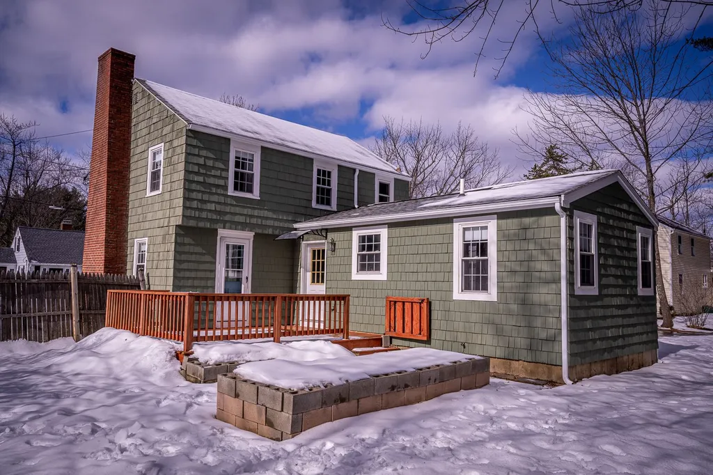 3 Edmund Street Somersworth NH 03878