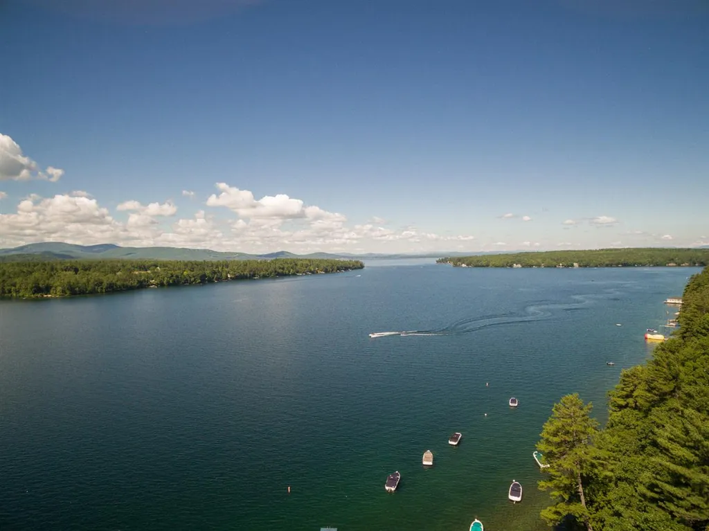 50 Winterhaven Road Wolfeboro NH 03894
