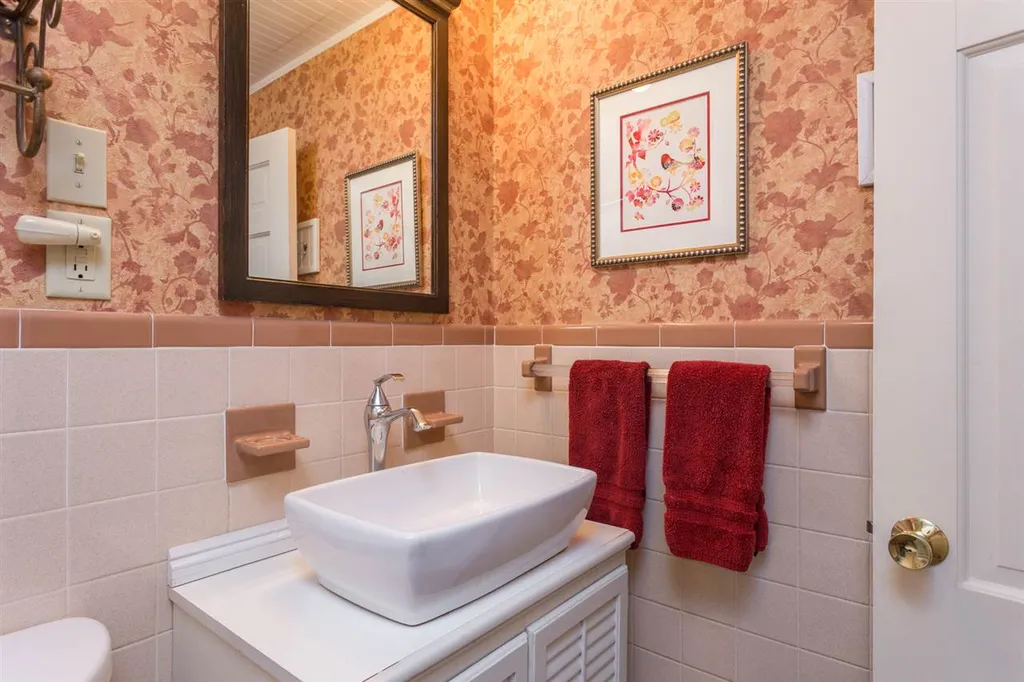 50 Winterhaven Road Wolfeboro NH 03894