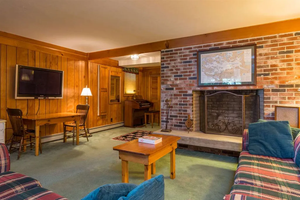 50 Winterhaven Road Wolfeboro NH 03894