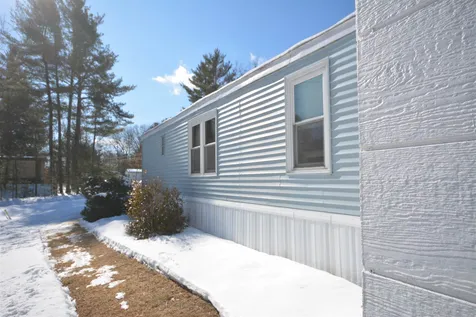 17 Pine Hill Road Tilton NH 03276