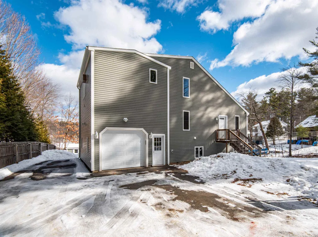 94 Small Road Barrington NH 03825
