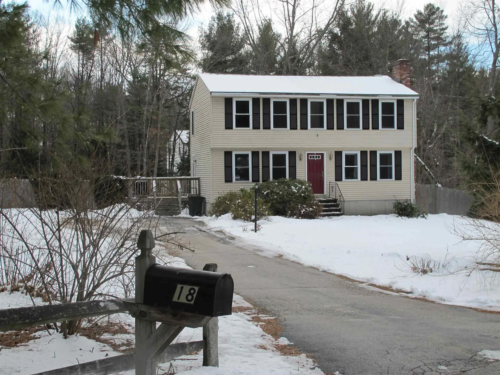 18 Shirley Way Litchfield NH 03052