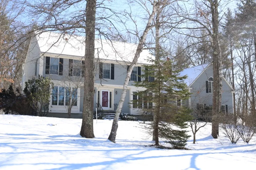 47 Blossom Road Windham NH 03087
