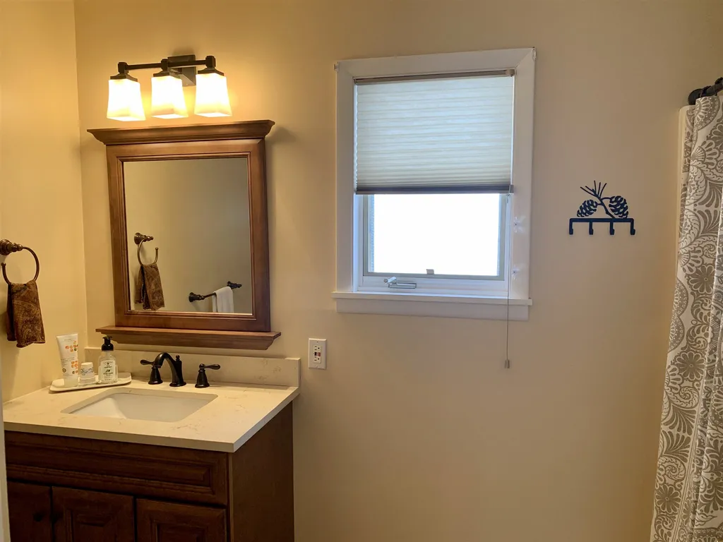 53 Lower Summit Road Warren VT 05674