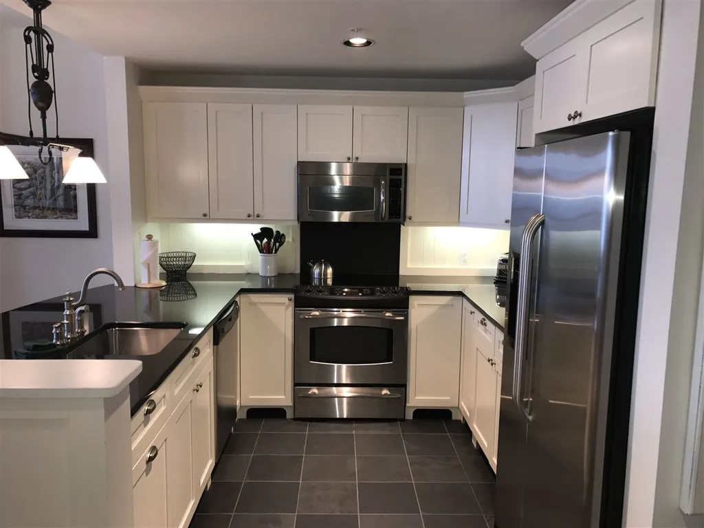 102 Forest 220 / Ii Drive Warren VT 05674