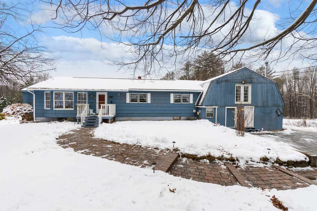 48 Highland Street Newton NH 03858