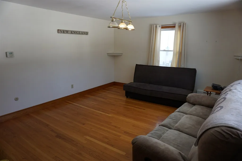 15 Nash Parkway Somersworth NH 03878