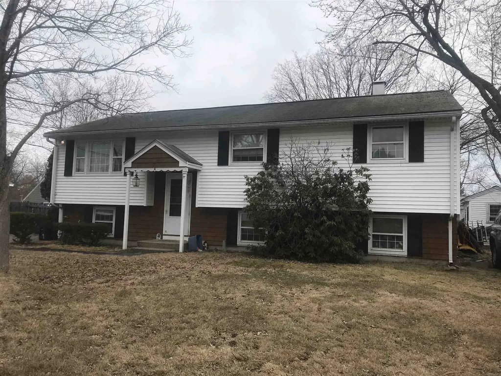4 Aston Street Nashua NH 03063