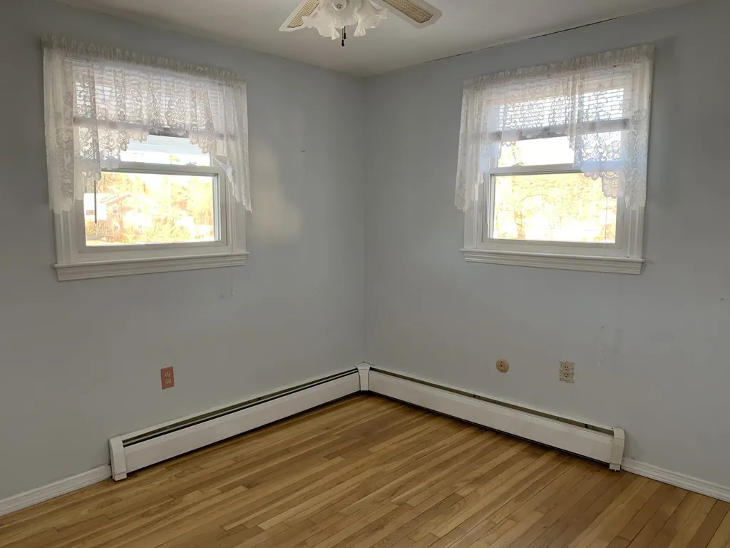 22 Edinburgh Drive Nashua NH 03062