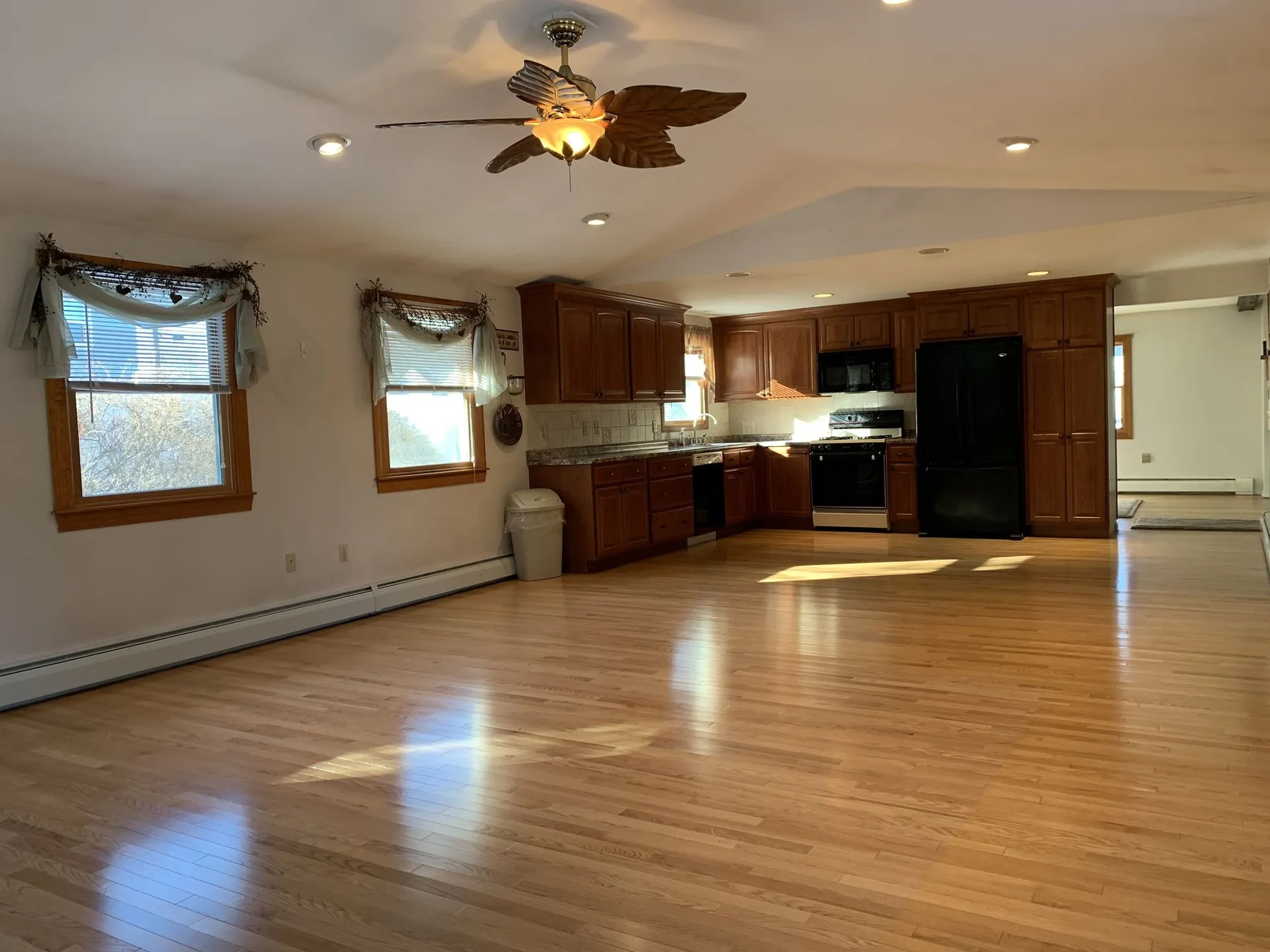 22 Edinburgh Drive Nashua NH 03062