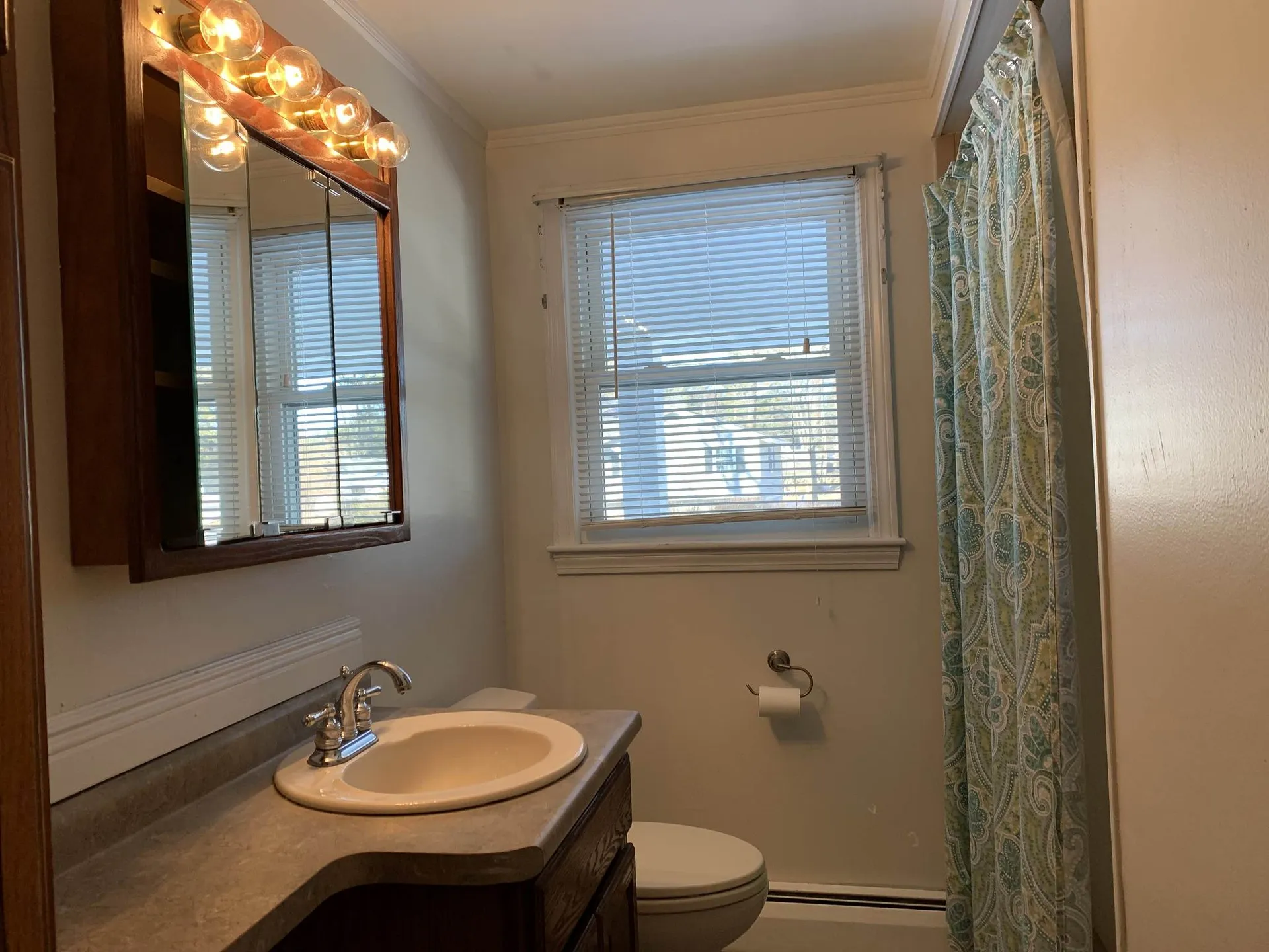 22 Edinburgh Drive Nashua NH 03062