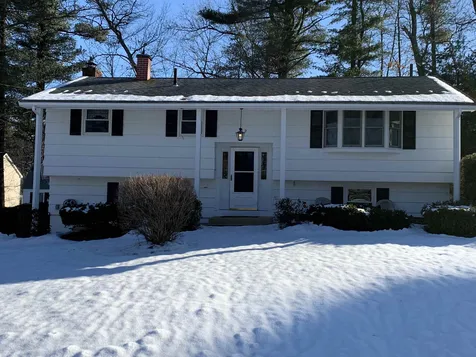 22 Edinburgh Drive Nashua NH 03062
