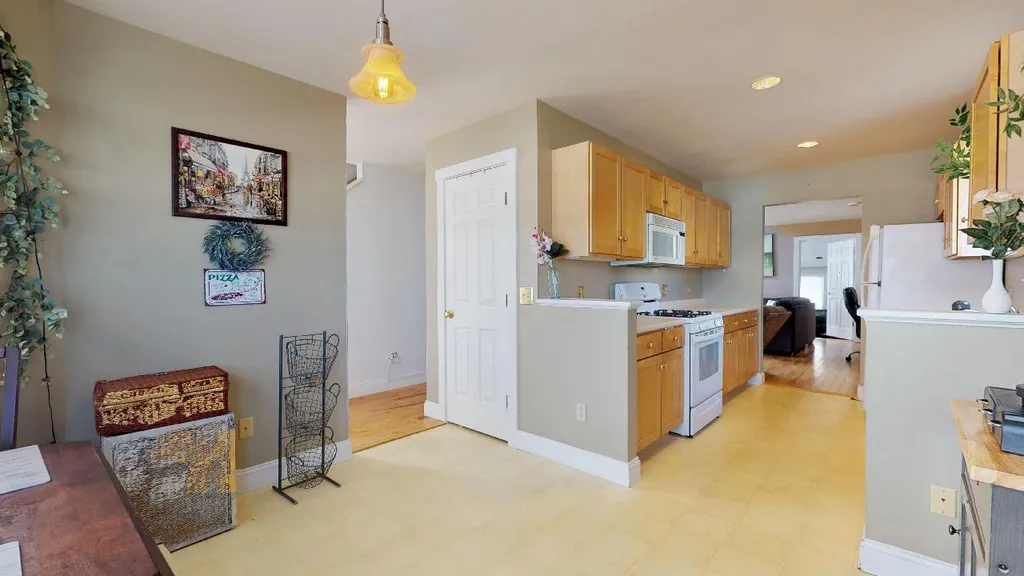 156 Commons Road Williston VT 05495