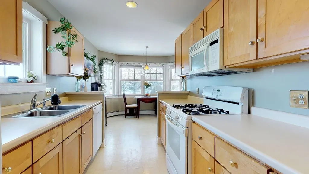 156 Commons Road Williston VT 05495