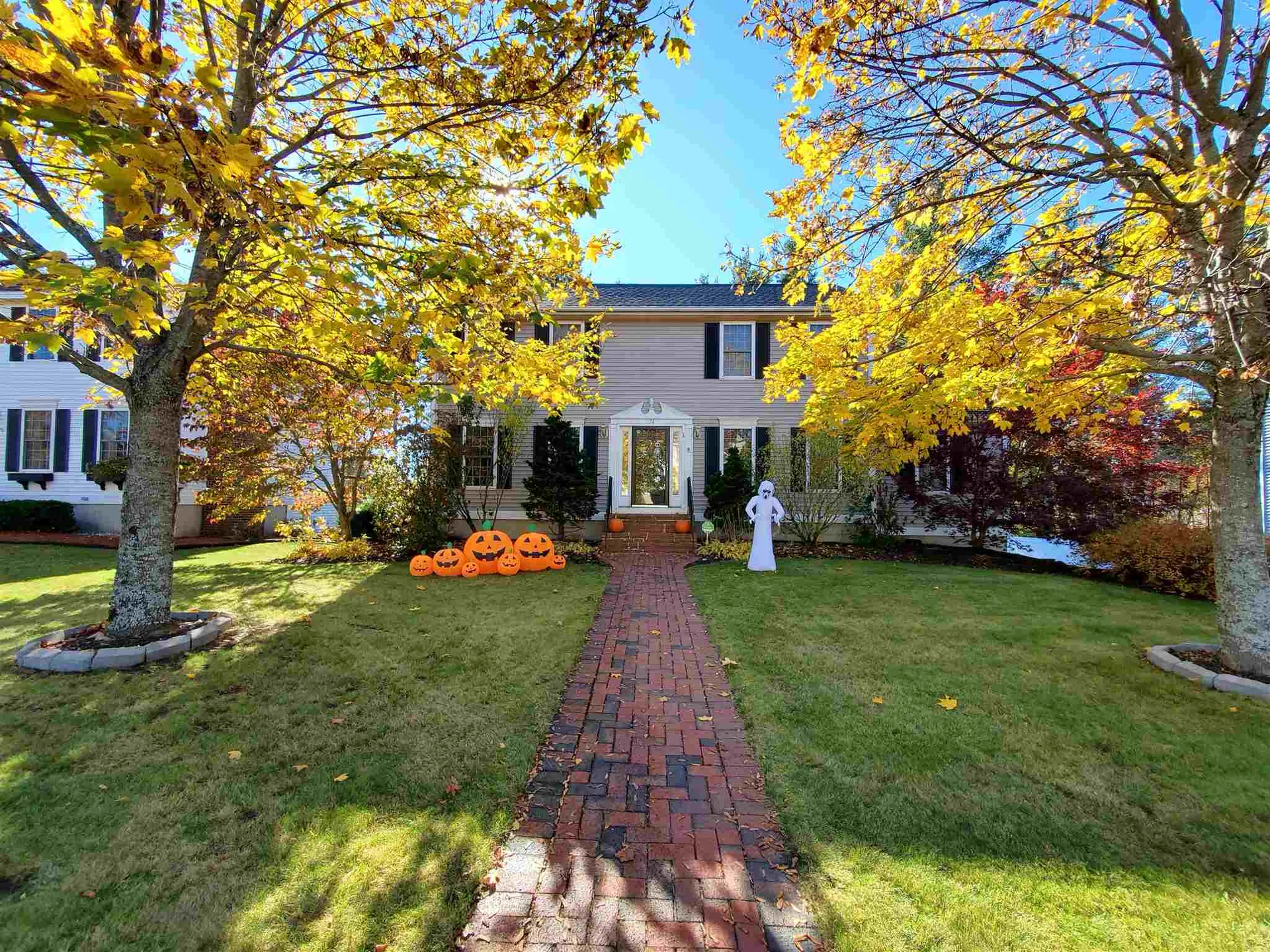 74 Rosecliff Lane Manchester NH 03109