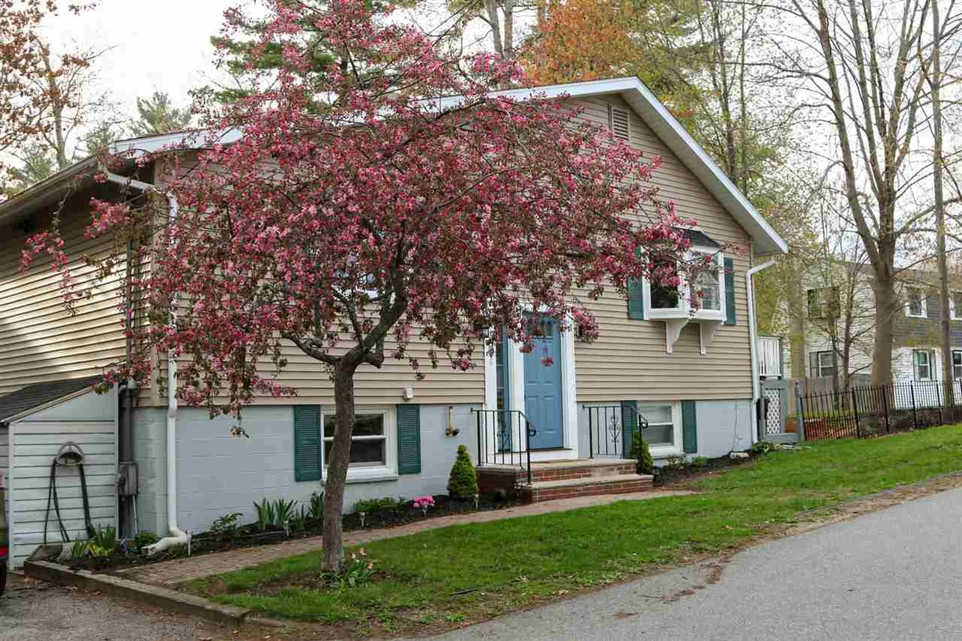 7 Marys Lane Salem NH 03079