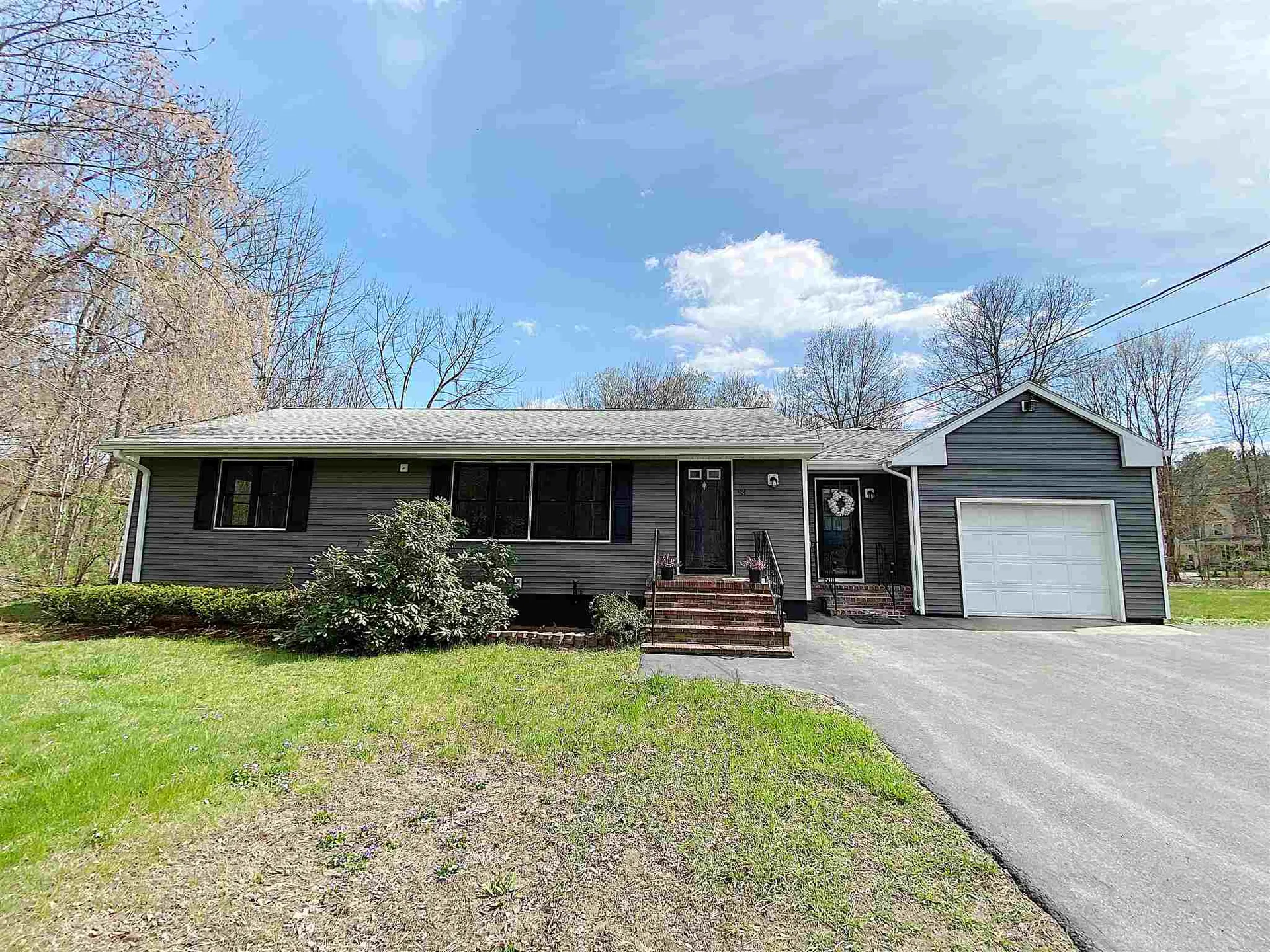 93 Bluff Street Salem NH 03079