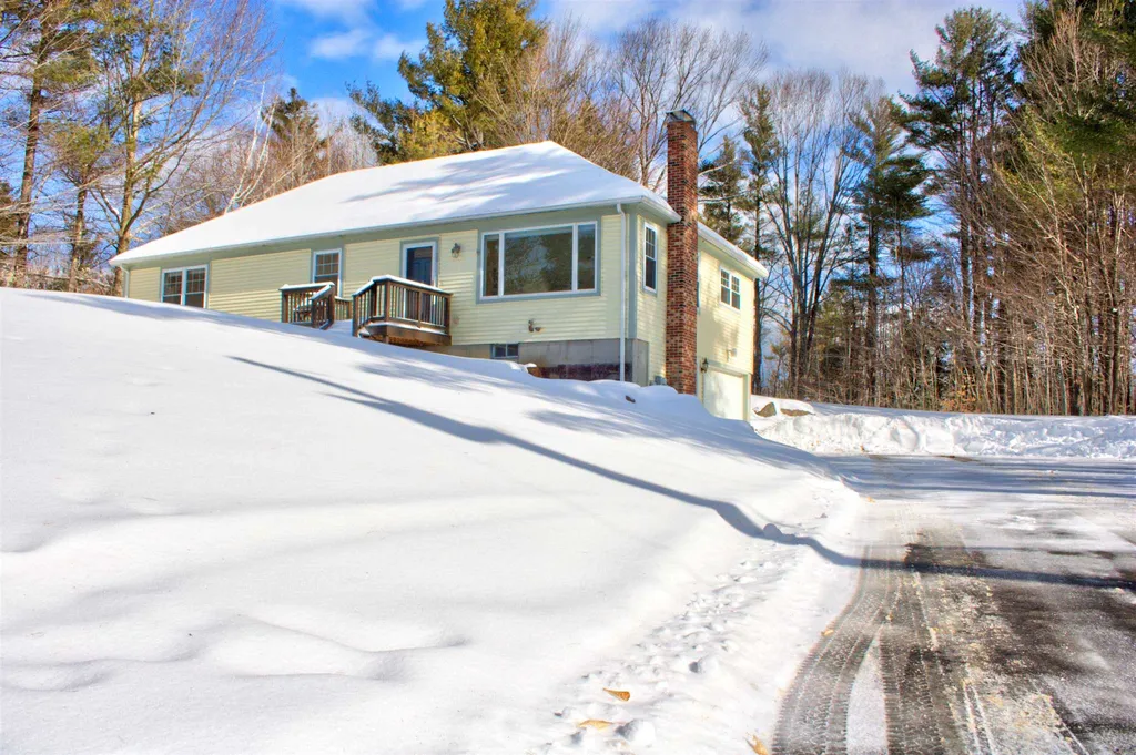 25 Ridgewood Drive Gilmanton NH 03237