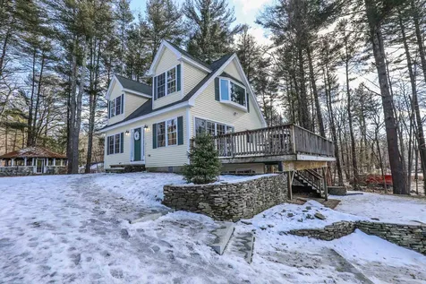24 Lilac Lane Pelham NH 03076