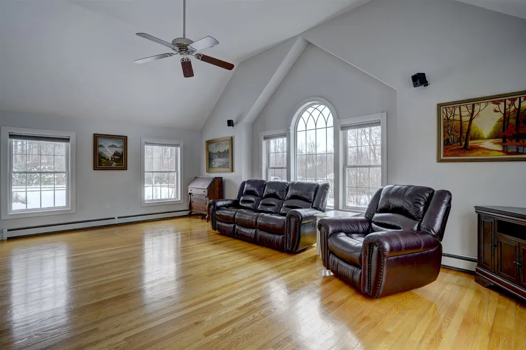 24 Liberty Lane Barrington NH 03825