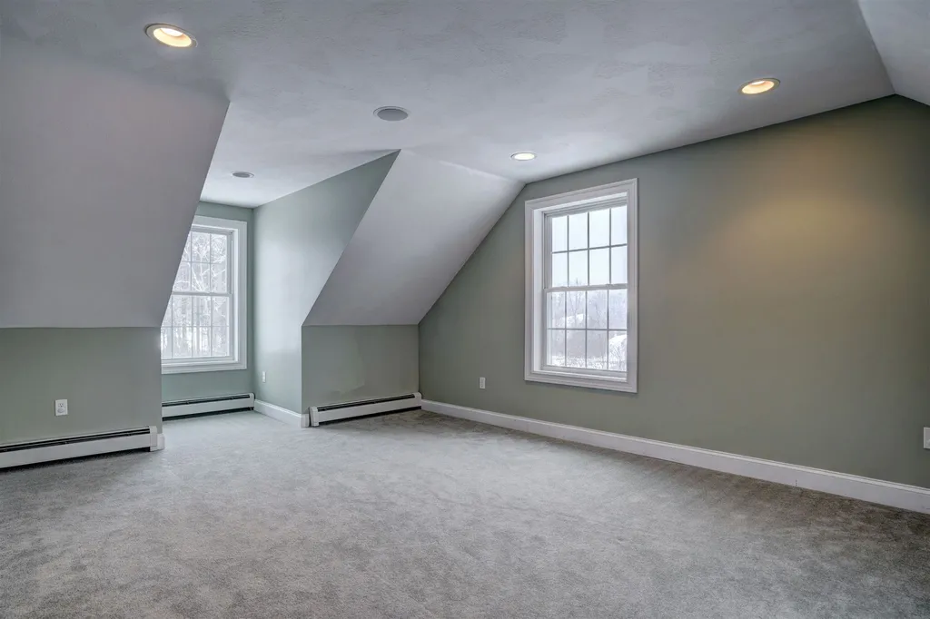 24 Liberty Lane Barrington NH 03825
