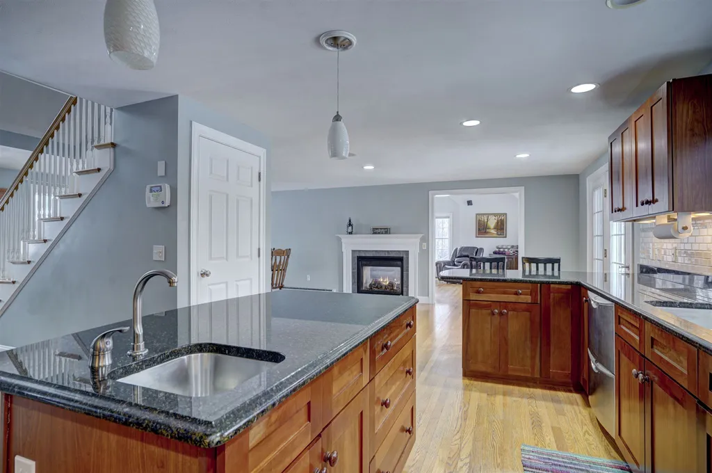 24 Liberty Lane Barrington NH 03825