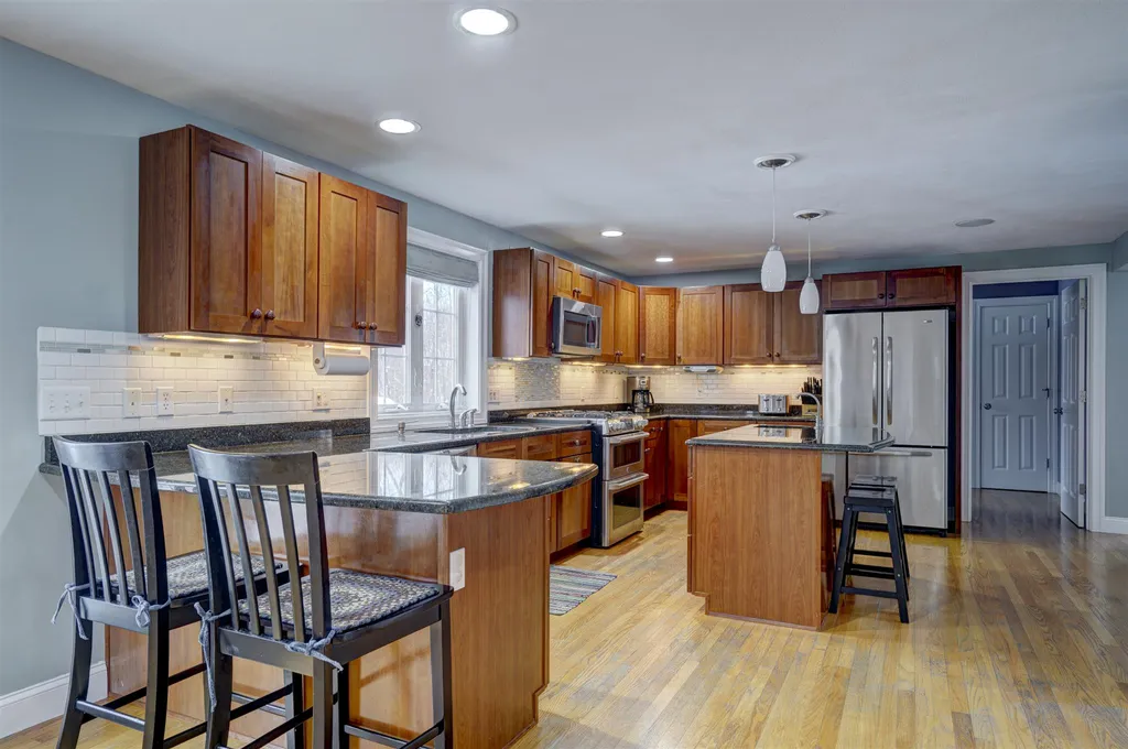 24 Liberty Lane Barrington NH 03825