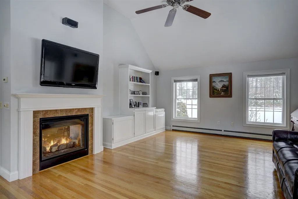 24 Liberty Lane Barrington NH 03825