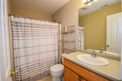 49 Olde Bridge Lane Epping NH 03042