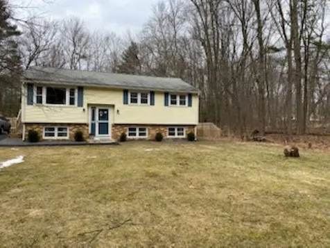 358 Sherburne Road Pelham NH 03076