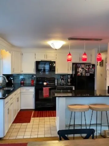 358 Sherburne Road Pelham NH 03076