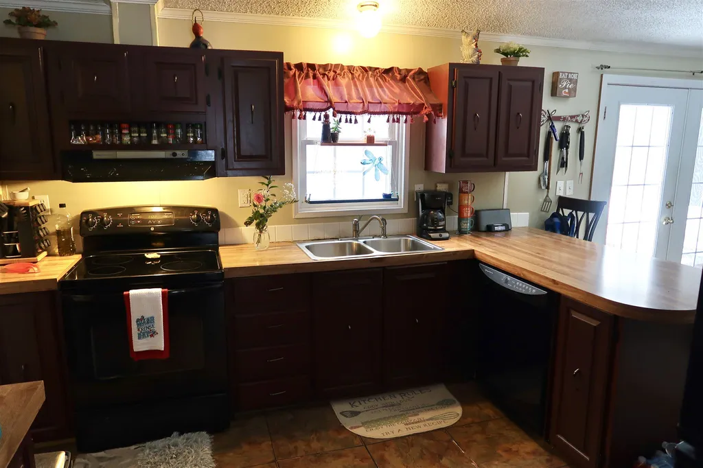 519 Greenfield Road Peterborough NH 03458