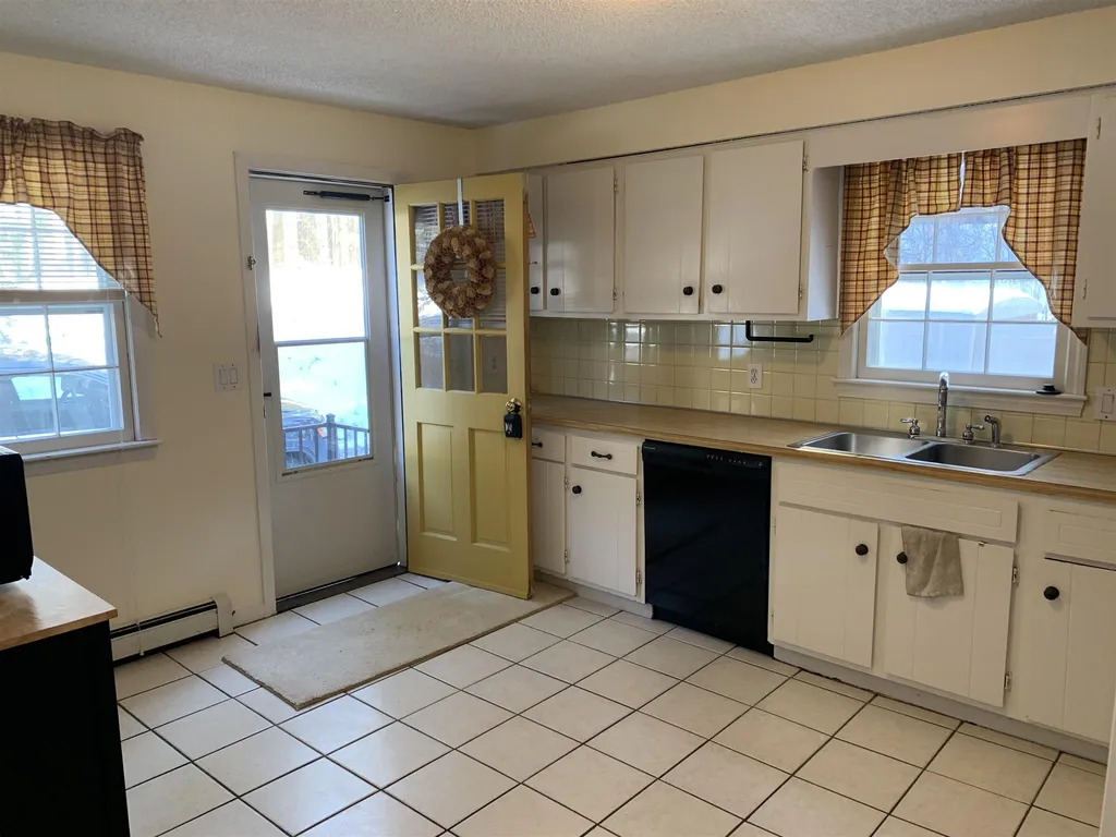 361 Whitney Avenue Manchester NH 03104