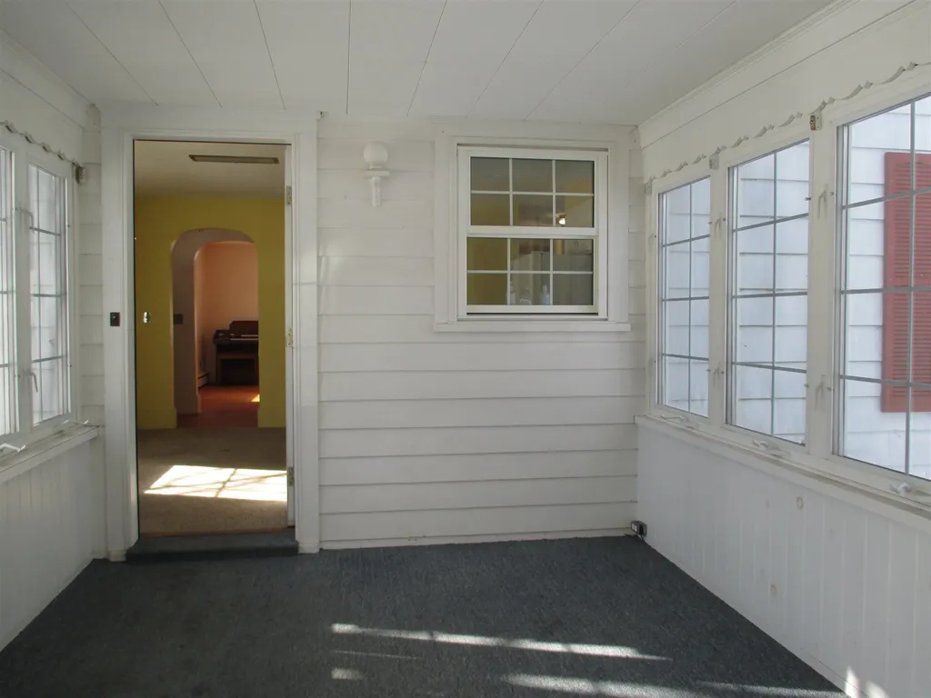 40 Dewey Street Rochester NH 03867