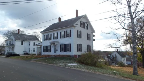 23 Manchester Street Pittsfield NH 03263