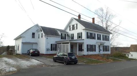 23 Manchester Street Pittsfield NH 03263