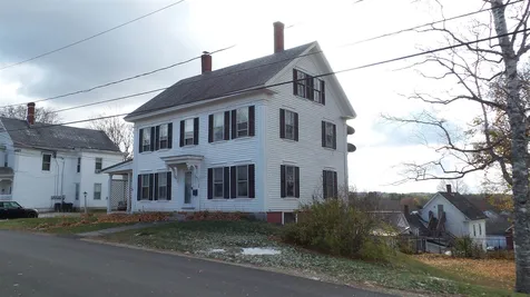23 Manchester Street Pittsfield NH 03263
