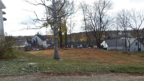 23 Manchester Street Pittsfield NH 03263