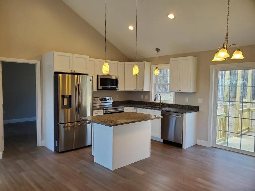 24 Vista Heights Tilton NH 03276