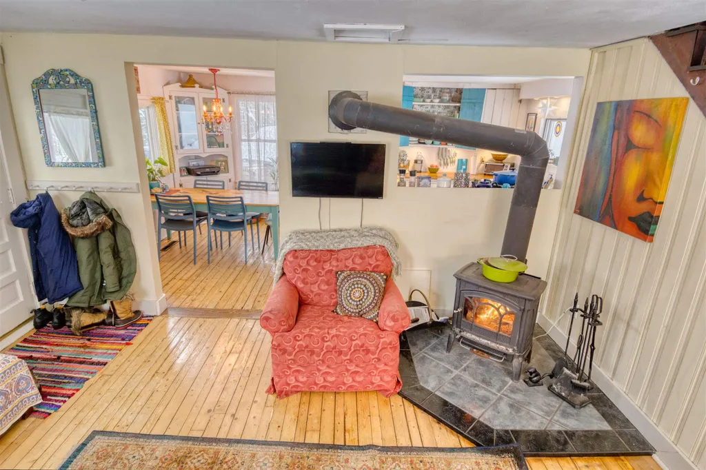 121 Calais Road Worcester VT 05682