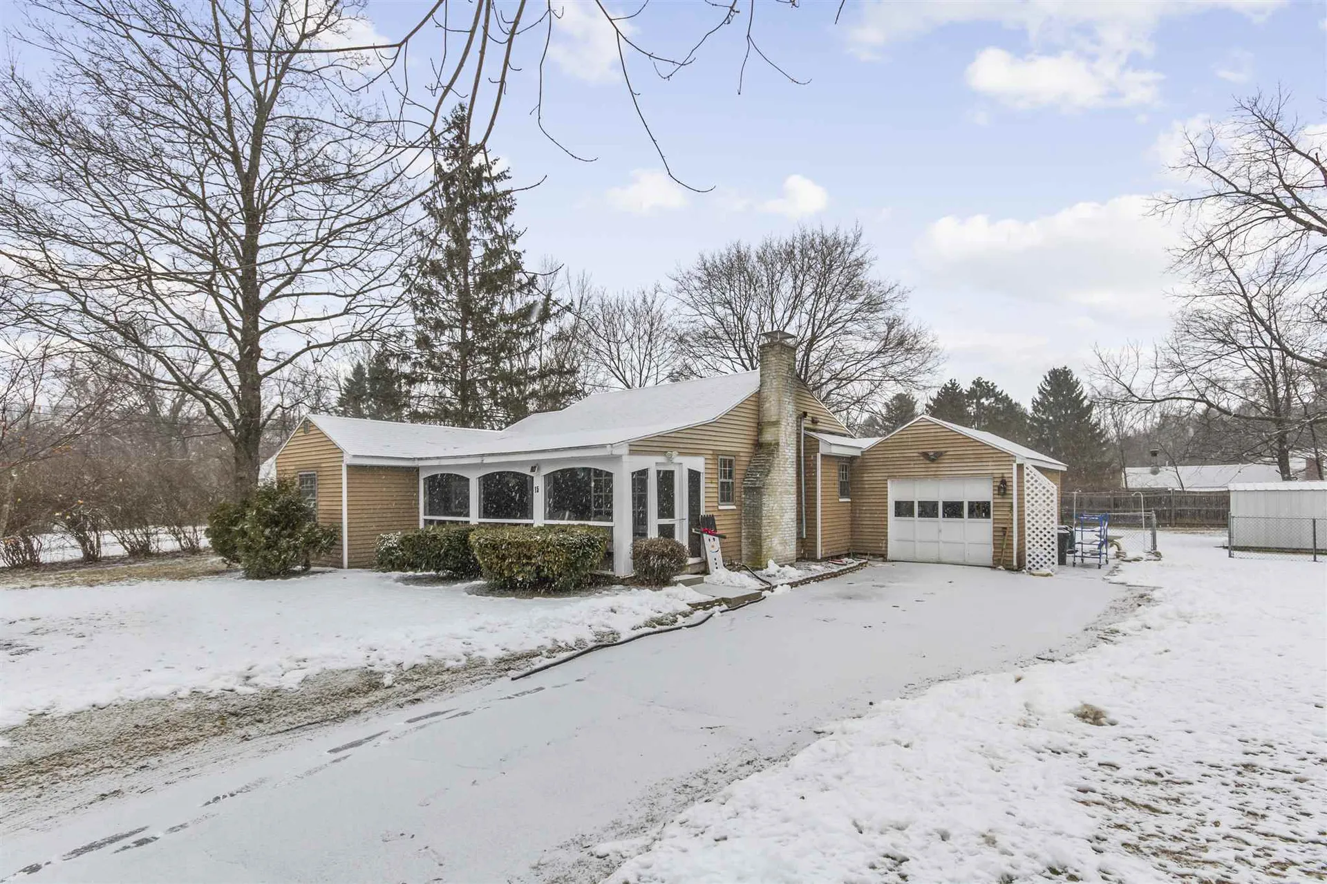 15 West Pine Street Plaistow NH 03865
