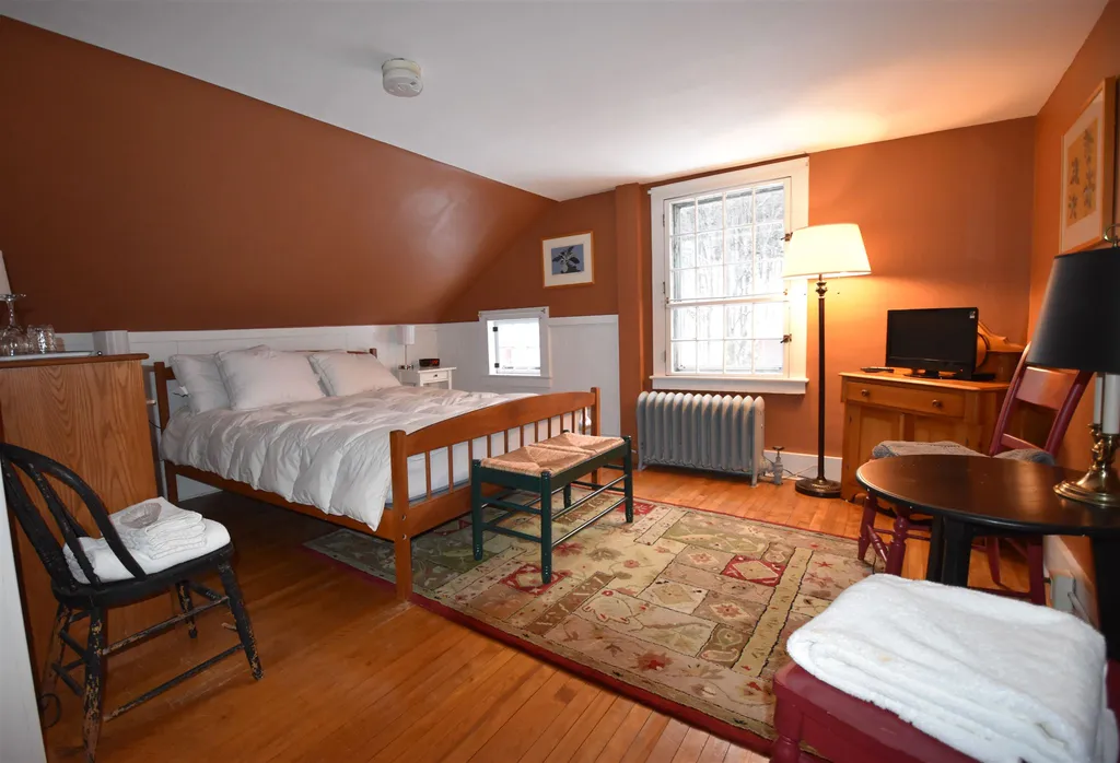 1868 North Route 116 Bristol VT 05443